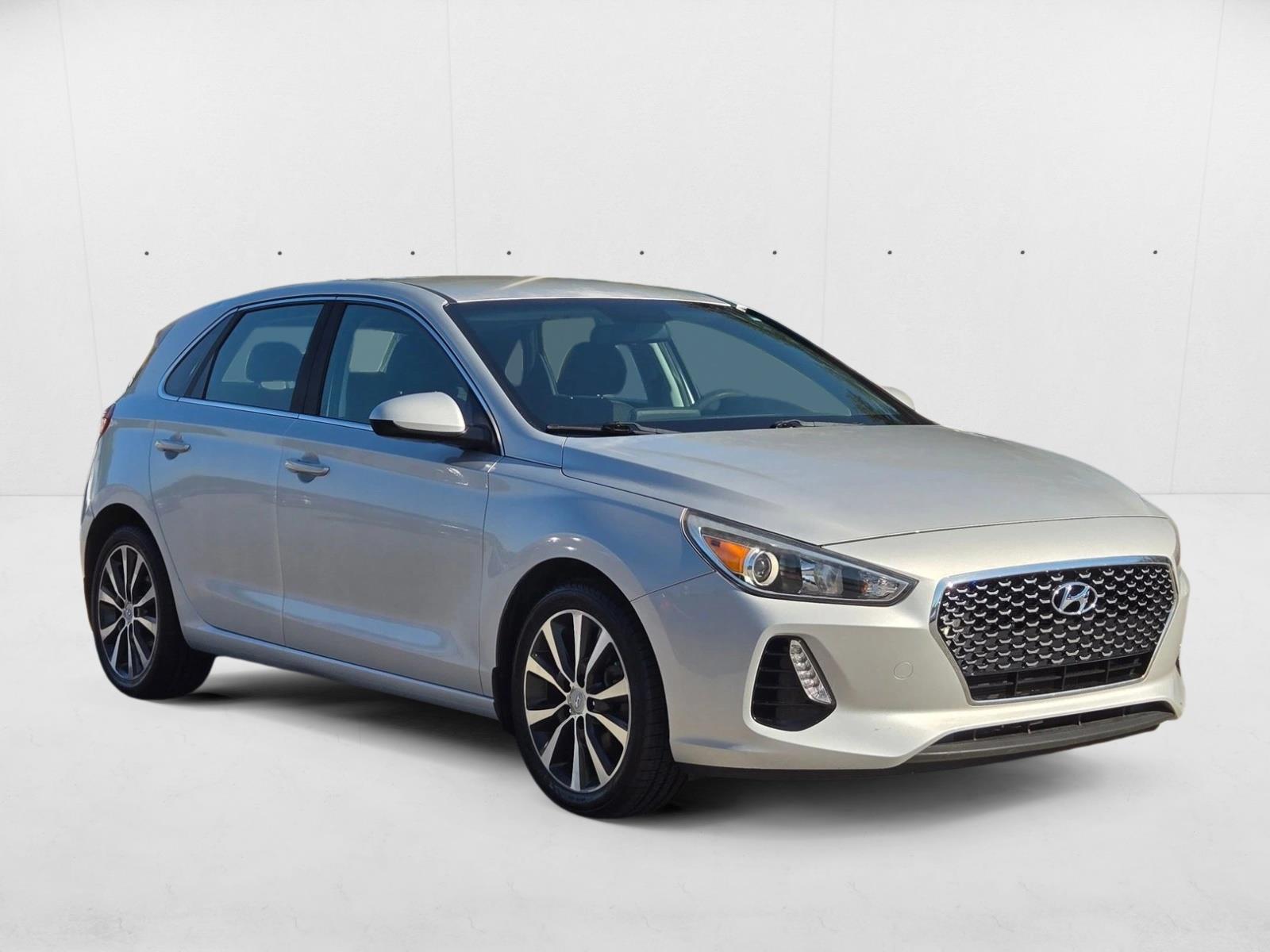 2018 Hyundai Elantra GT Base photo 3