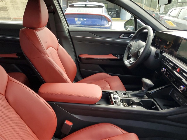 2025 Kia K5 GT-Line photo 36
