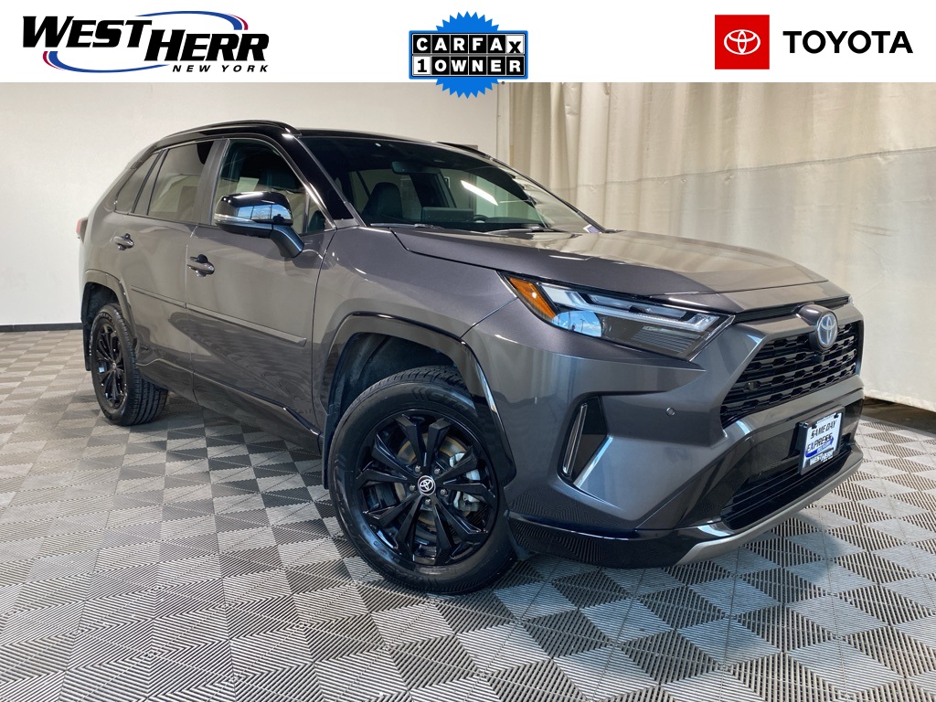 2024 Toyota RAV4 XSE's photo