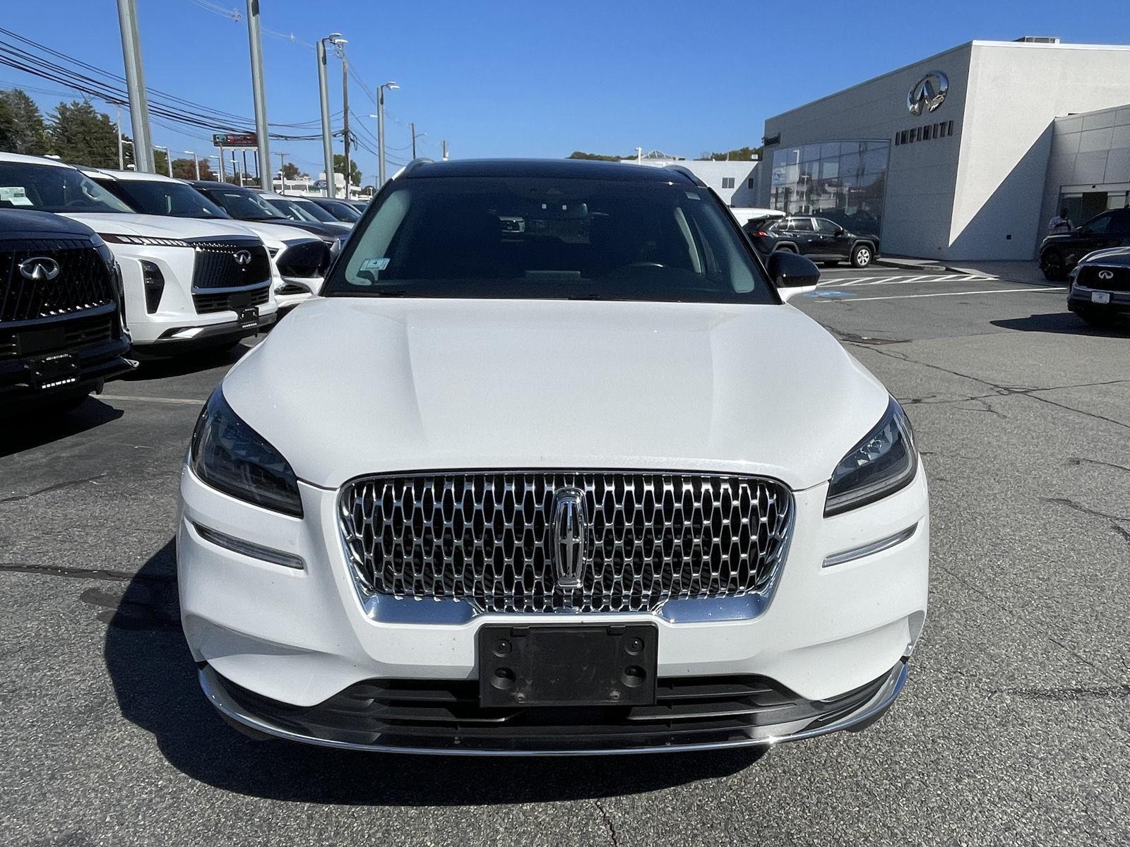 2021 Lincoln Corsair Standard photo 3