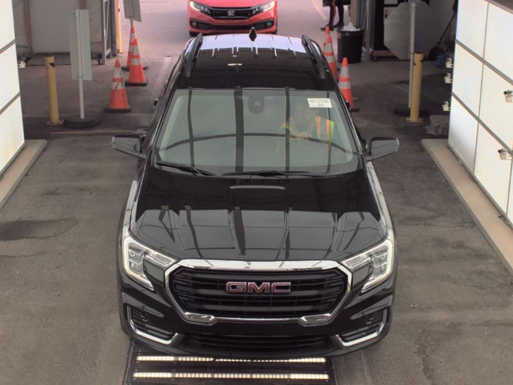 2022 Gmc Terrain SLE photo 2