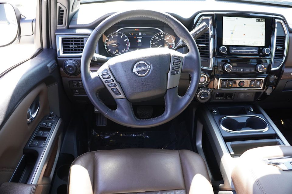 2024 Nissan Titan Platinum Reserve photo 20