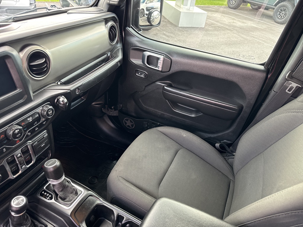 2020 Jeep Gladiator Sport photo 32