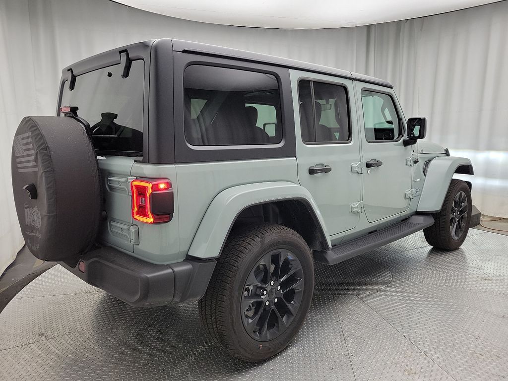 2023 Jeep Wrangler Sahara 4xe photo 4