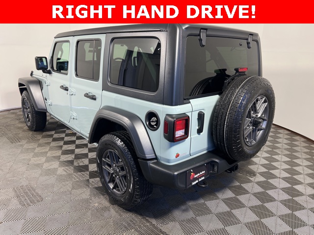 2024 Jeep Wrangler Sport RHD photo 4
