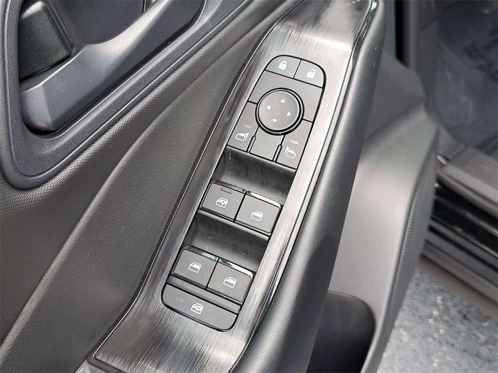 2025 Nissan Rogue S photo 22