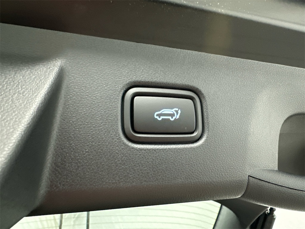 2025 Hyundai Tucson SEL photo 18