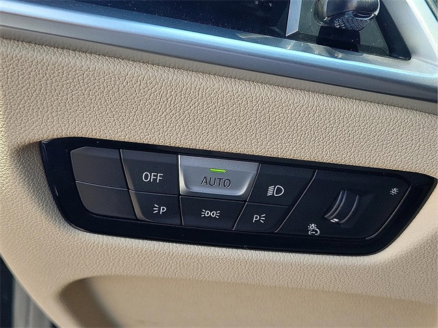 2025 Bmw 330i photo 23