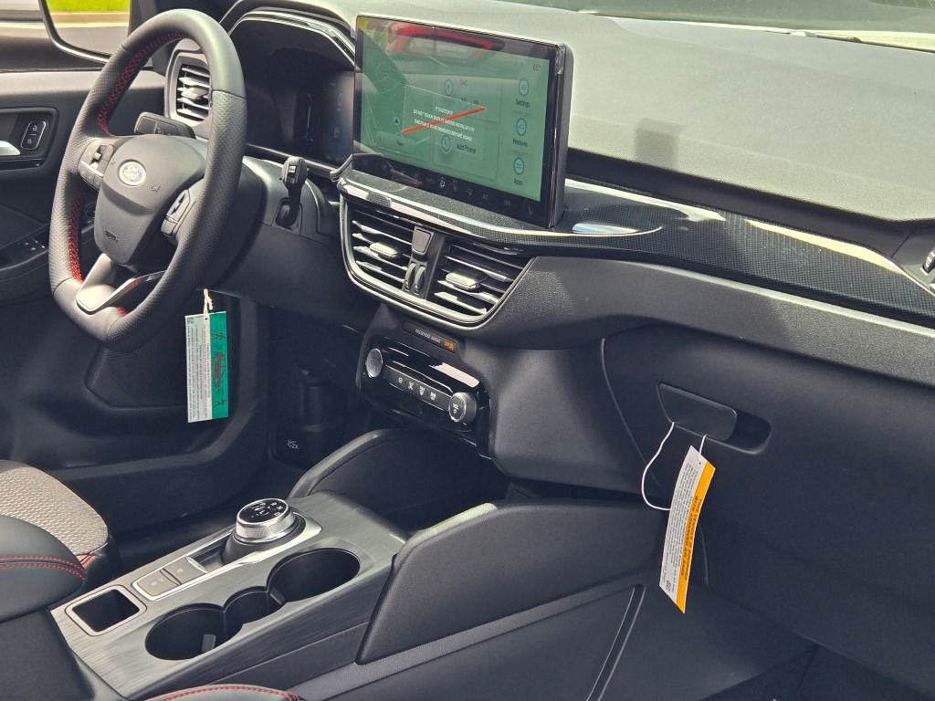 2025 Ford Escape Hybrid ST-Line Select photo 6