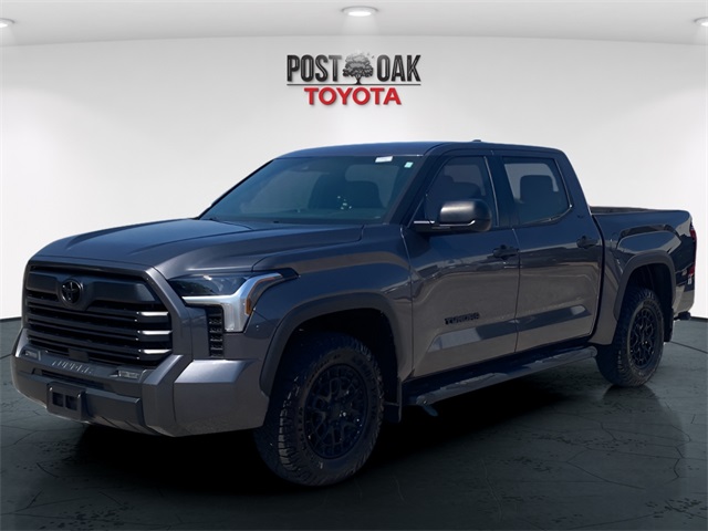 2025 Toyota Tundra SR5 photo 2