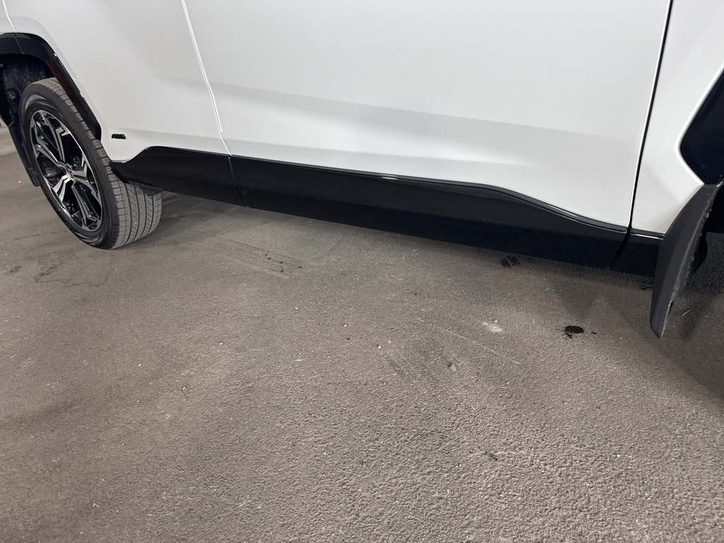 2025 Toyota RAV4 Hybrid XSE photo 8