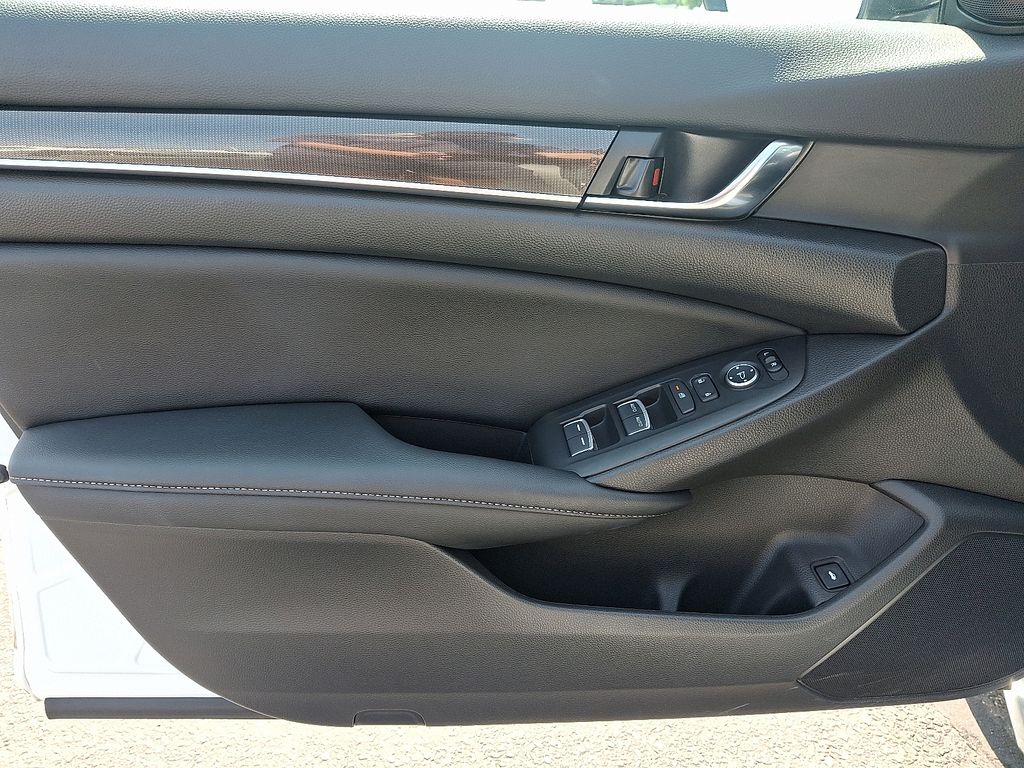 2021 Honda Accord 1.5T Sport photo 12