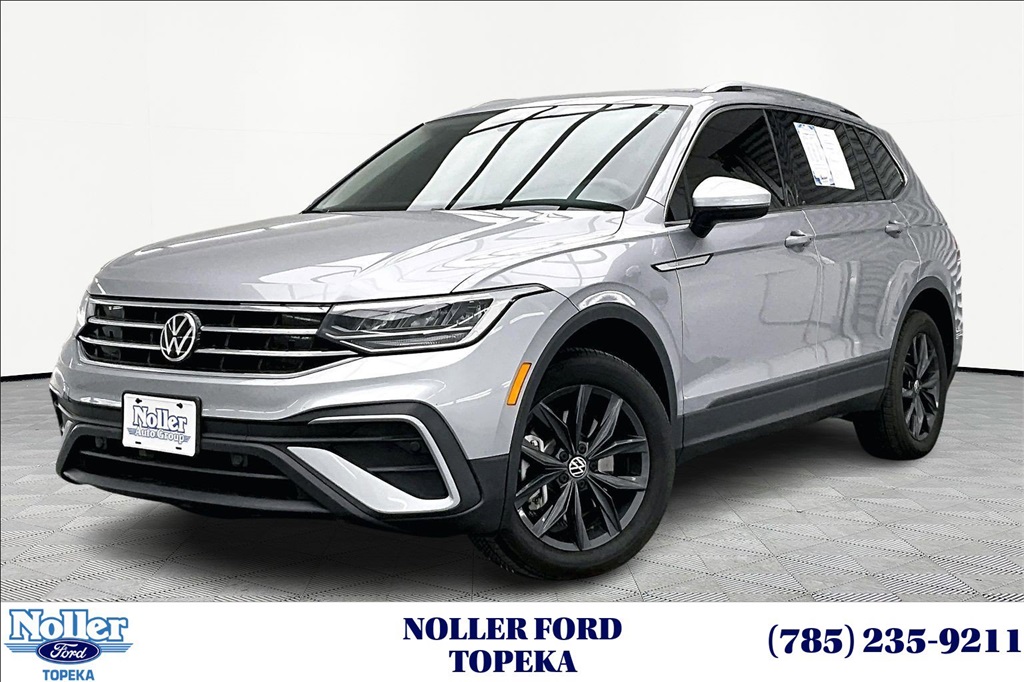 2024 Volkswagen Tiguan SE's photo