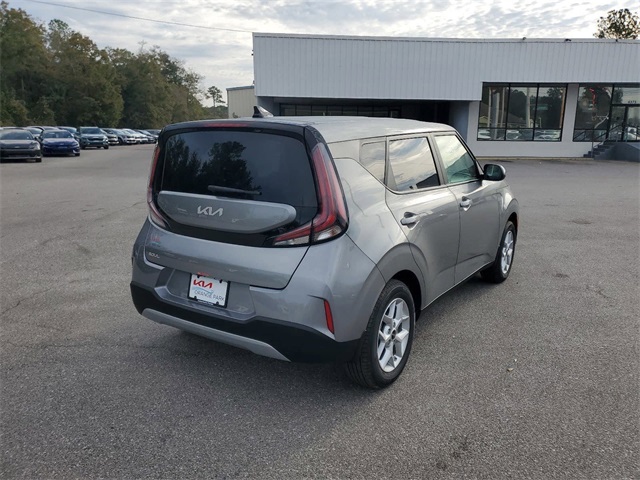 2025 Kia Soul LX photo 3