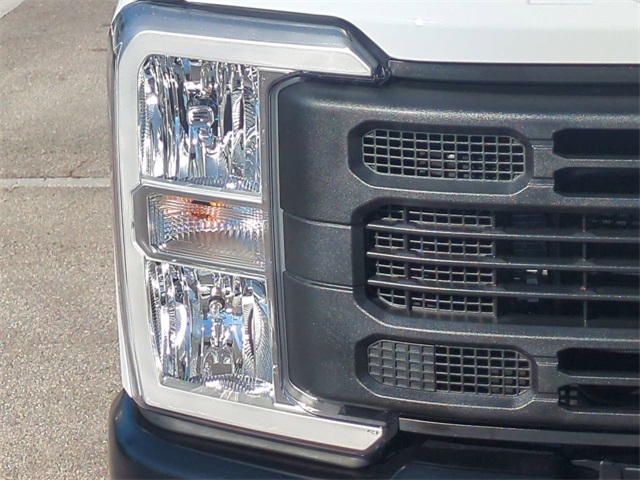 2026 Ford F-350 photo 10