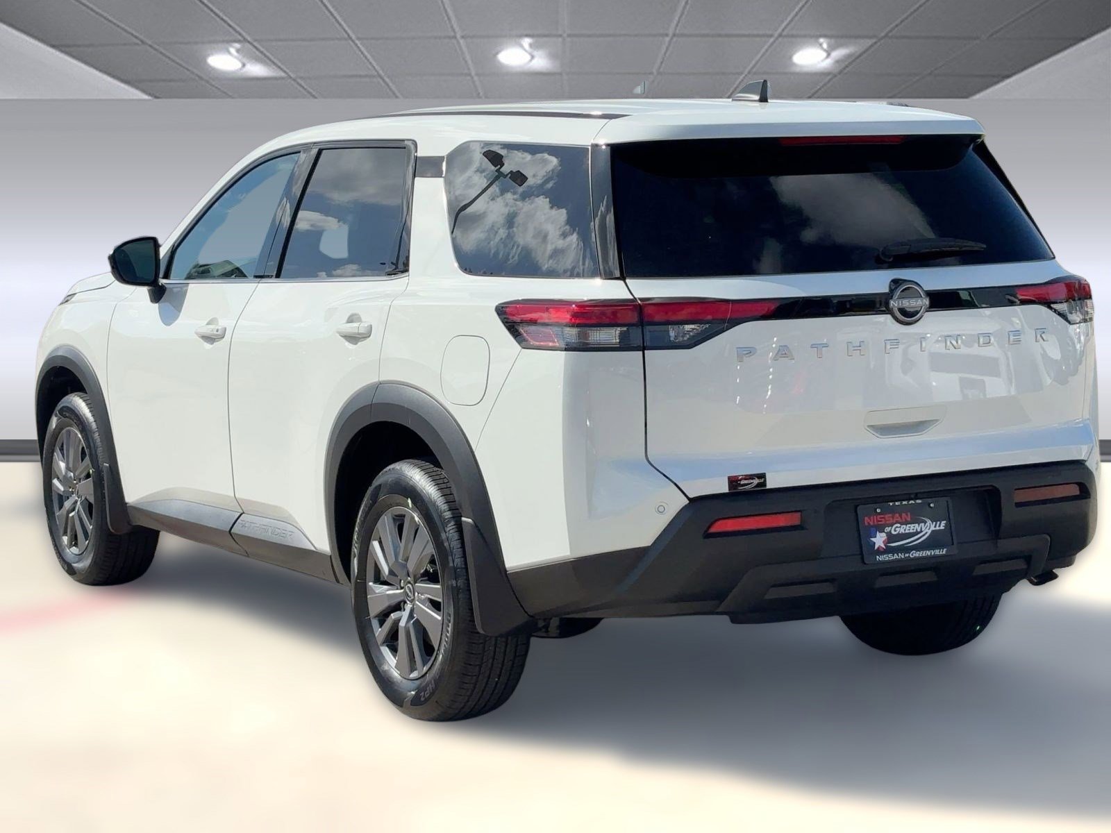 2025 Nissan Pathfinder S photo 3