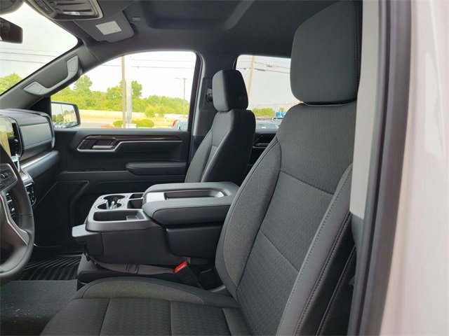 2025 Chevrolet Silverado 1500 LT photo 11