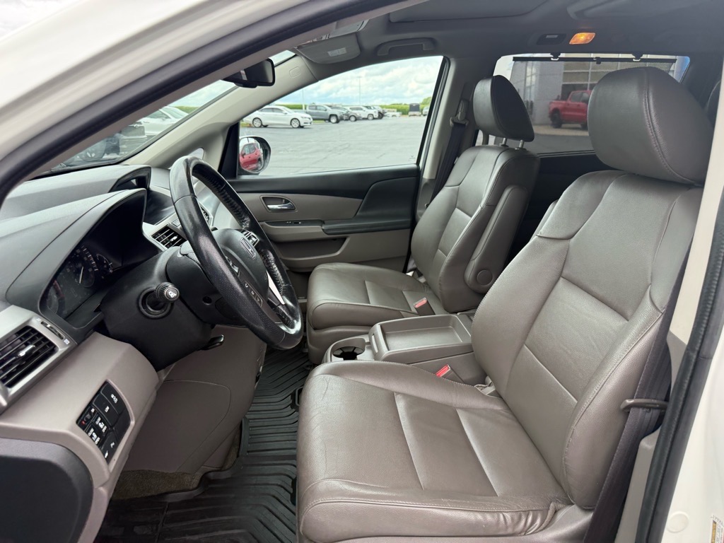 2016 Honda Odyssey Touring Elite photo 10