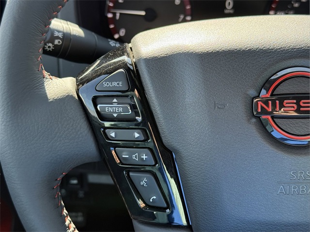 2025 Nissan Frontier PRO-4X photo 14