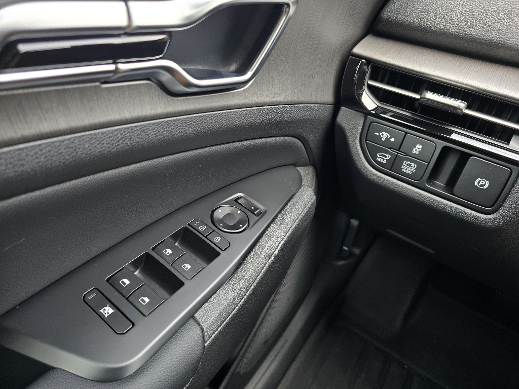 2026 Kia Sportage EX X-Line photo 10