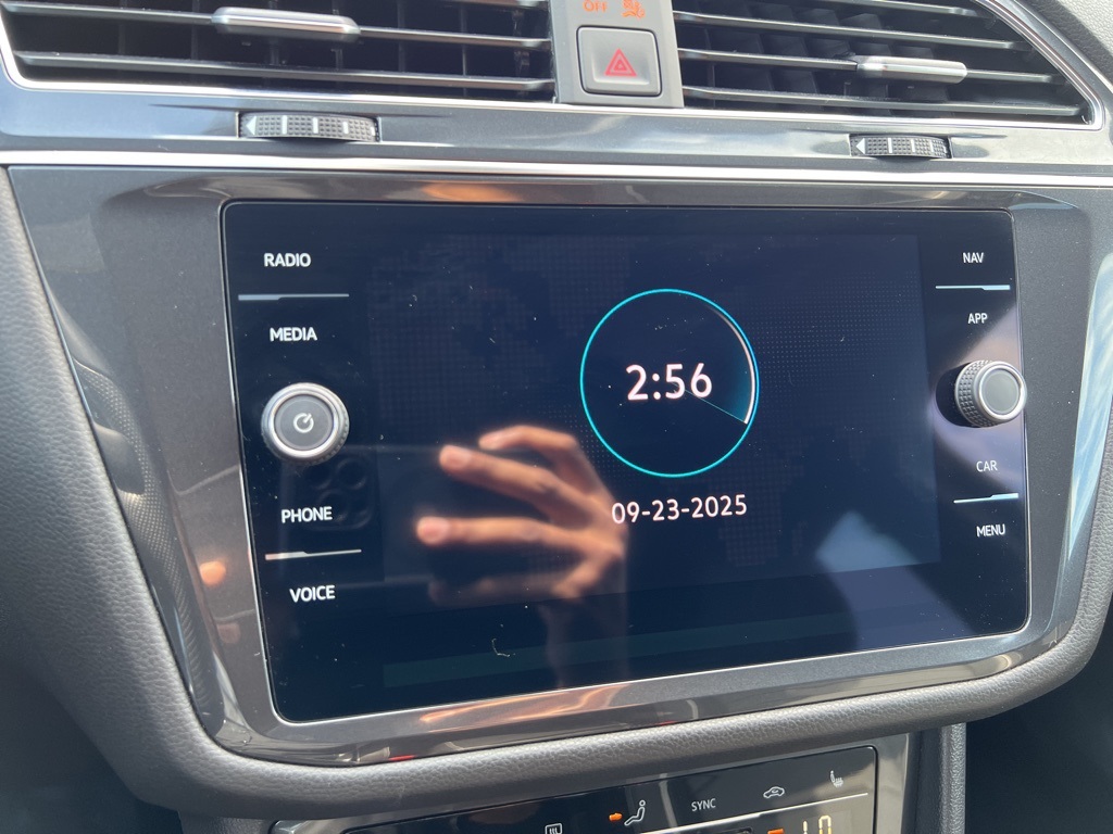 2022 Volkswagen Tiguan SEL Premium R-Line photo 25