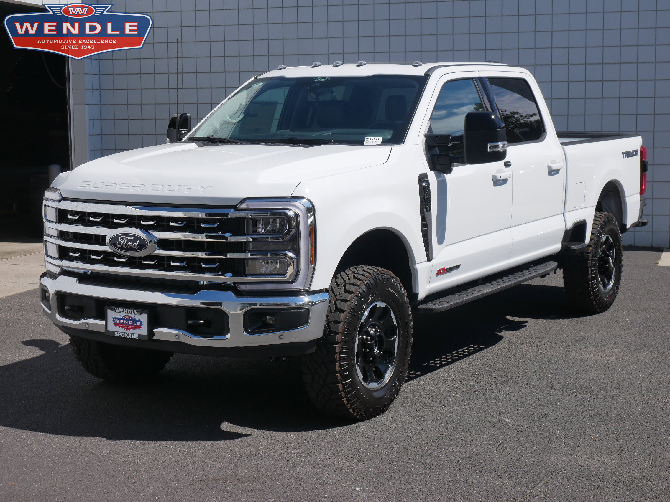 2025 Ford F-350 Super Duty Lariat's photo