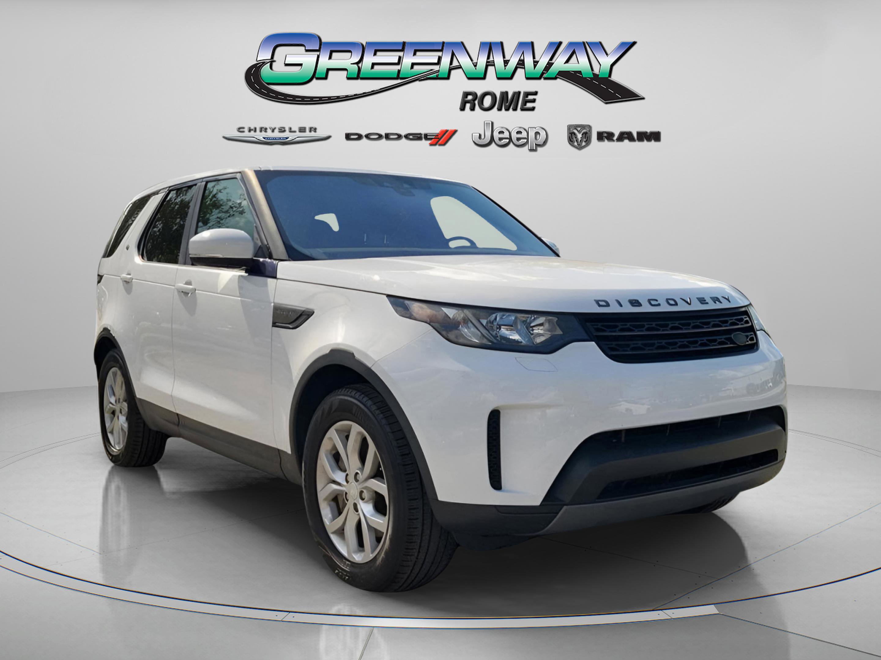 2018 Land Rover Discovery SE's photo