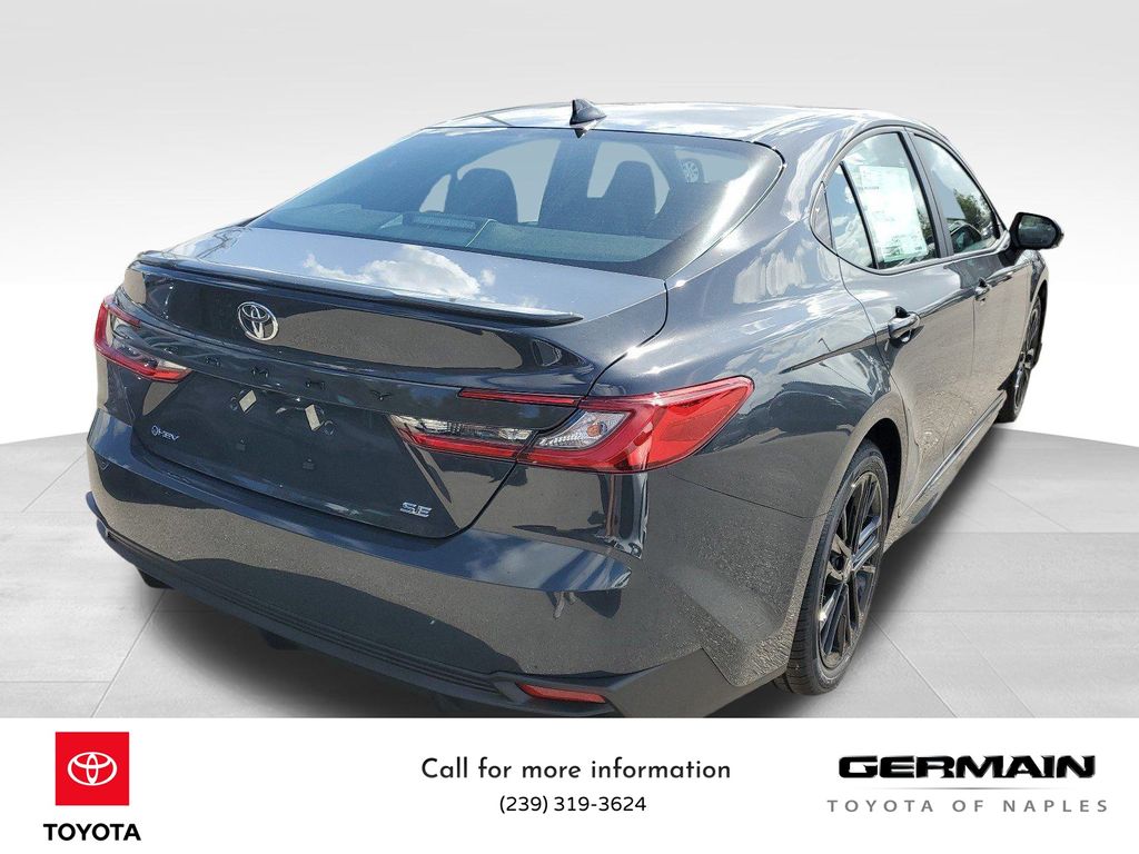 2025 Toyota Camry SE photo 5