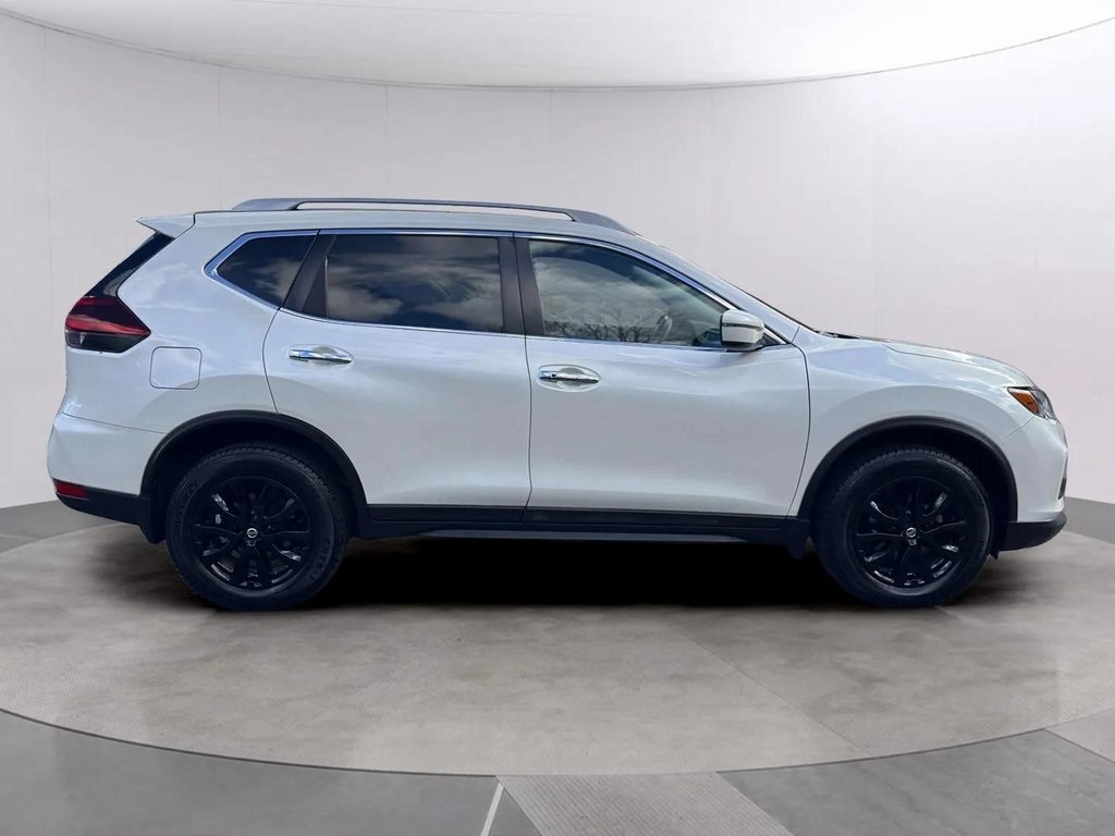 Certified 2018 Nissan Rogue SV with VIN 5N1AT2MV6JC759678 for sale in Greenfield, WI