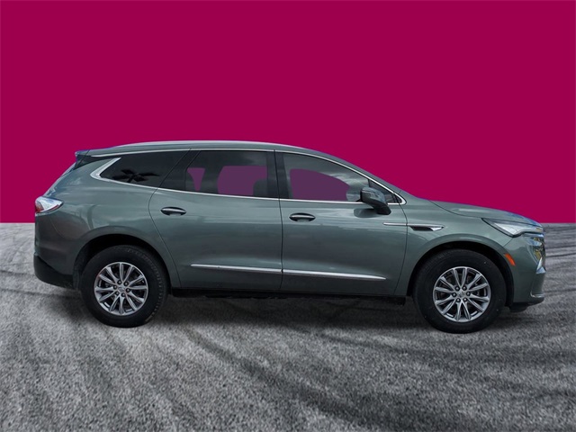 2023 Buick Enclave Essence photo 2