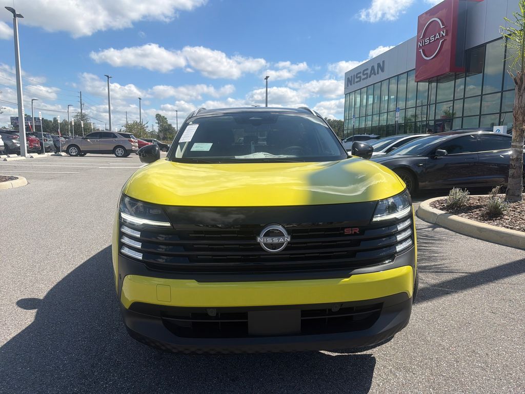 2026 Nissan Kicks SR photo 2