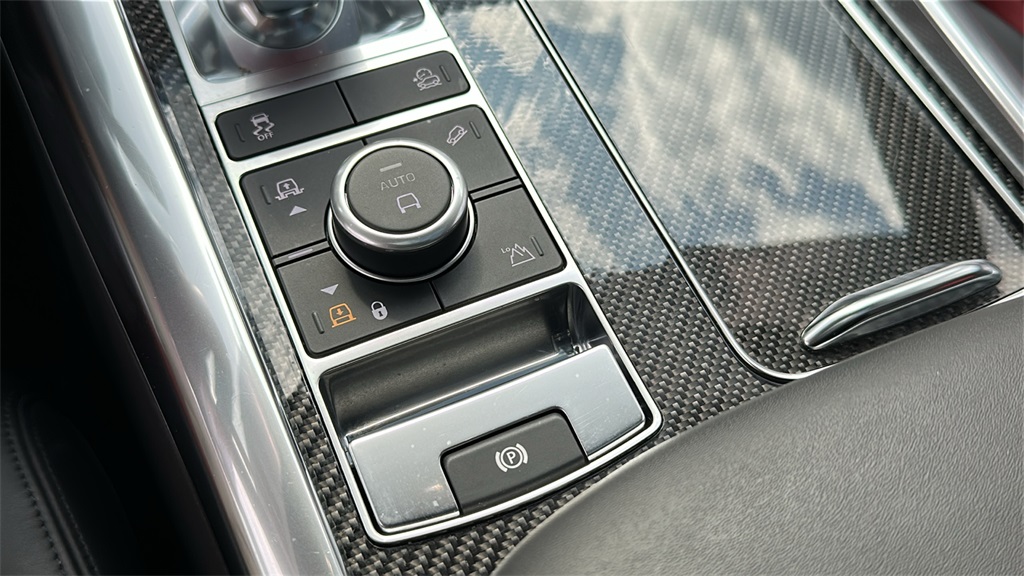 2022 Land Rover Range Rover Sport SVR photo 22