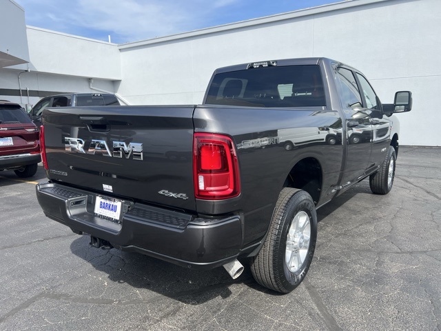 2025 Ram 2500 Big Horn photo 3
