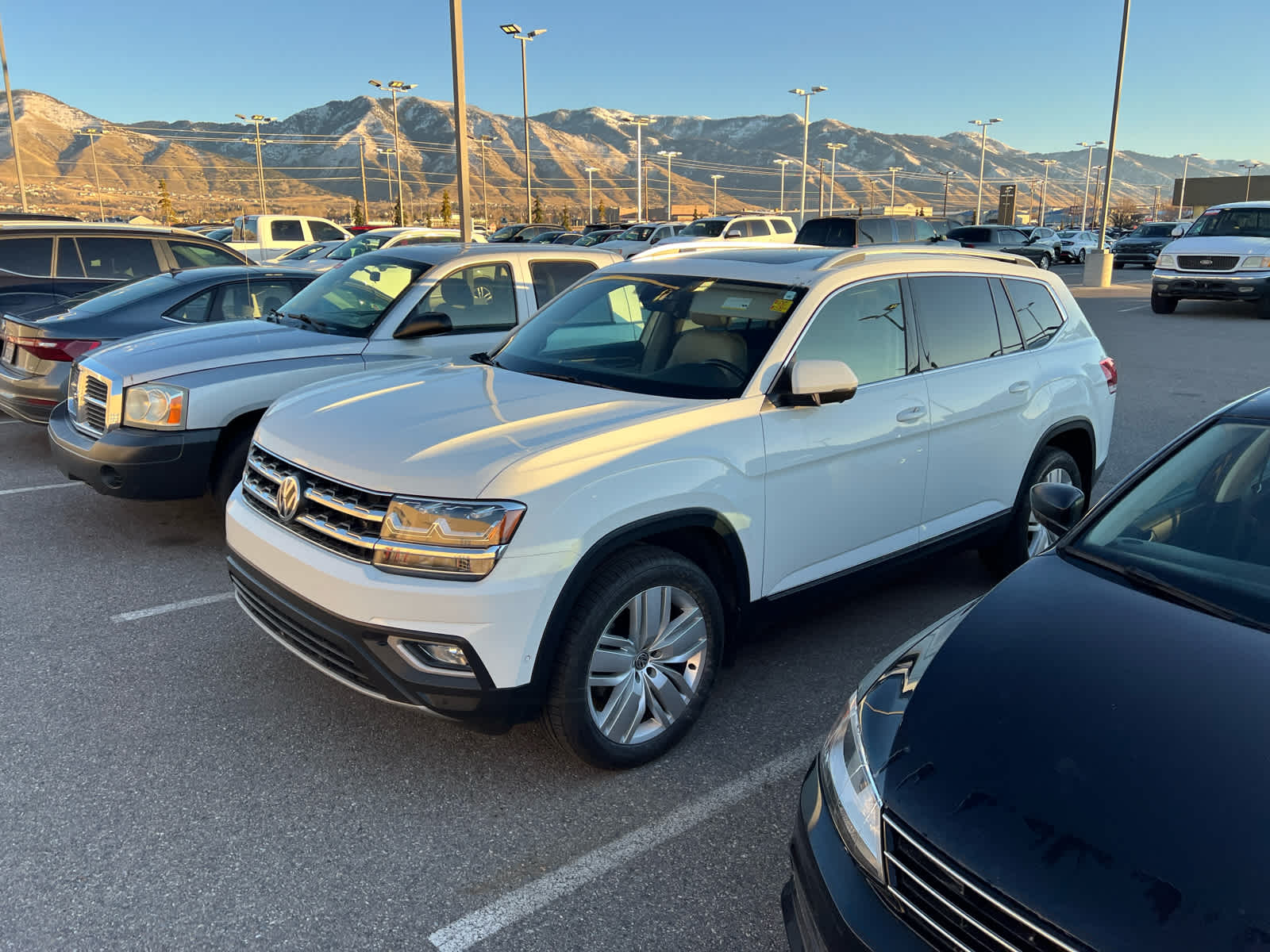 2018 Volkswagen Atlas SEL Premium's photo