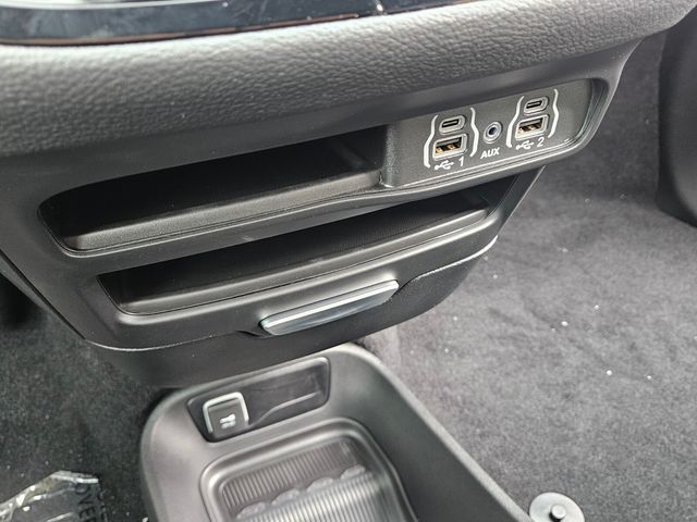 2025 Chrysler Pacifica photo 25