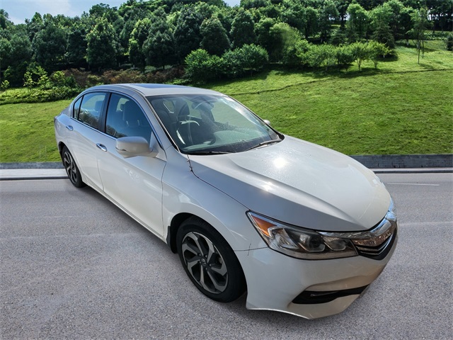 2016 Honda Accord EX-L's photo