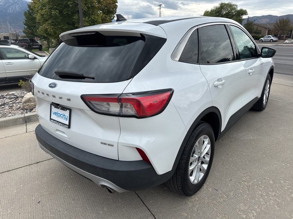 2022 Ford Escape SE photo 7