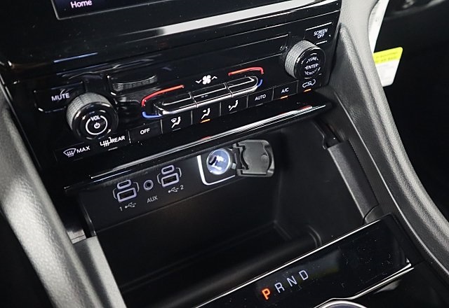 2025 Jeep Grand Cherokee Laredo Altitude photo 13