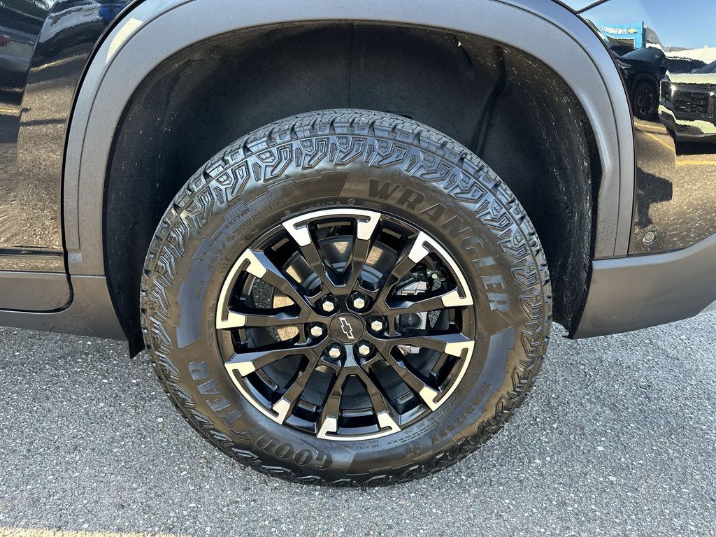 2025 Chevrolet Traverse Z71 photo 33