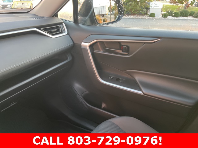 2022 Toyota RAV4 Hybrid LE photo 20