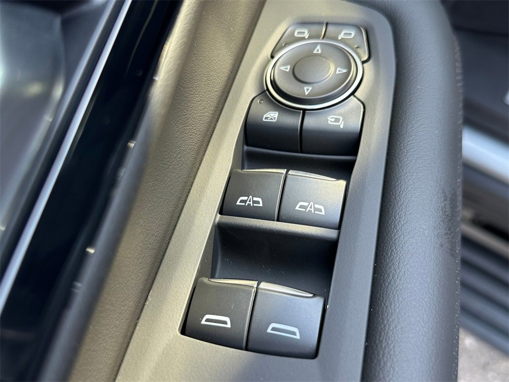 2025 Chevrolet Suburban High Country photo 22