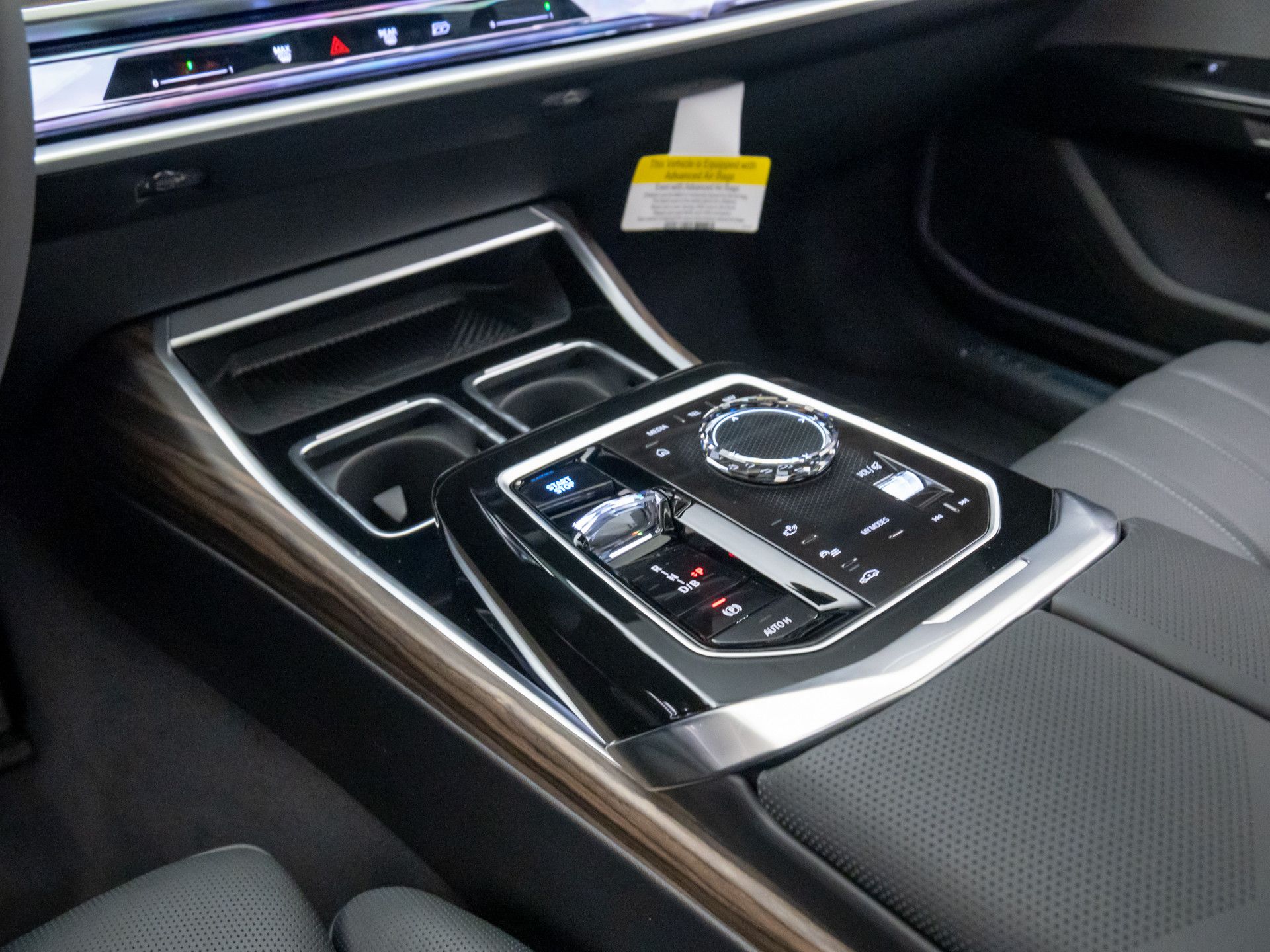 New 2025 Black Sapphire Metallic BMW xDrive60 image 12