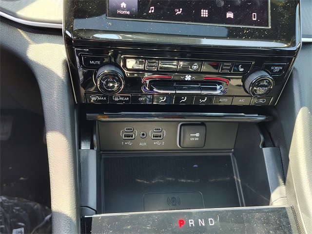 2025 Jeep Grand Cherokee Laredo Altitude photo 22