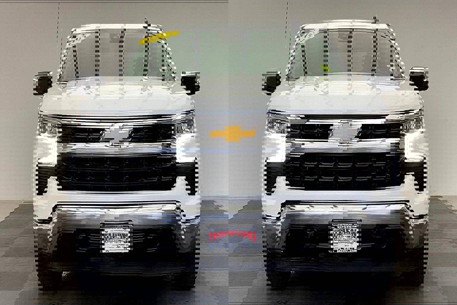 2023 Chevrolet Silverado 1500 LT photo 2