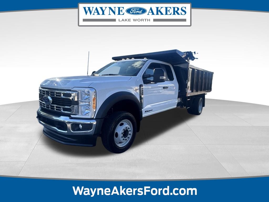 2023 Ford F-550 Super Duty Chassis Cab XL's photo
