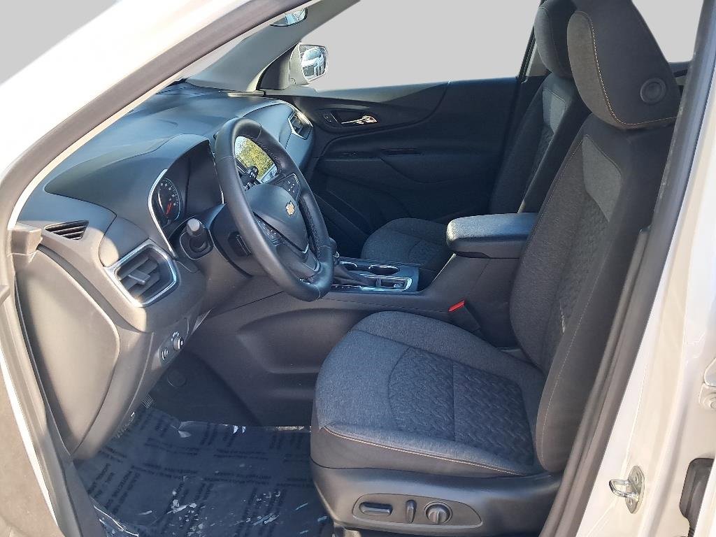 2023 Chevrolet Equinox LT photo 8