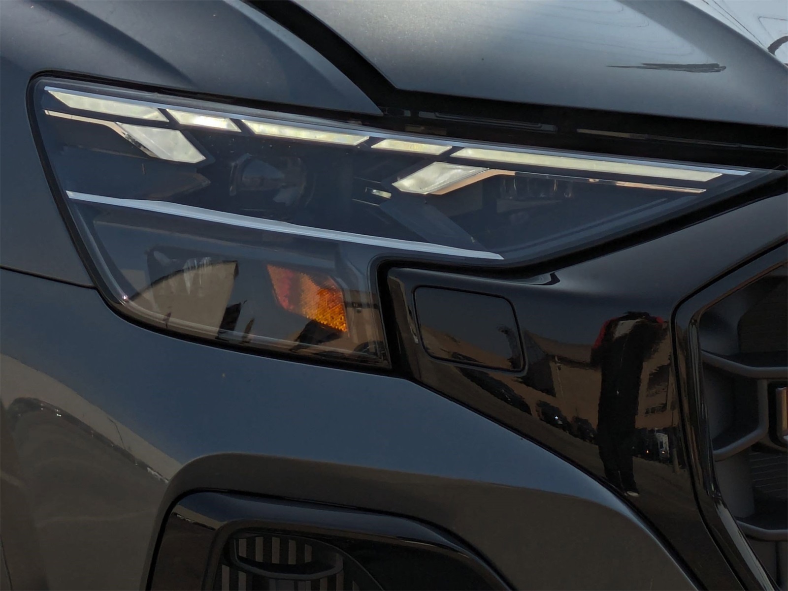 2025 Audi Q8 55 Premium Plus photo 16
