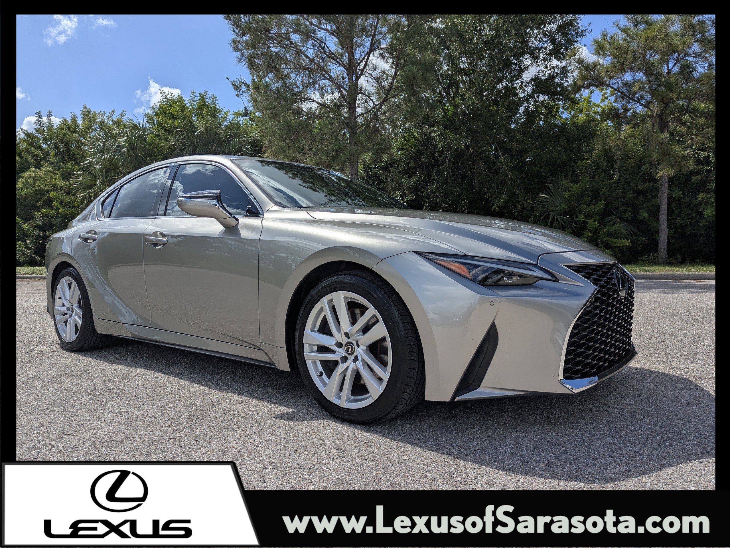 2023 Lexus IS