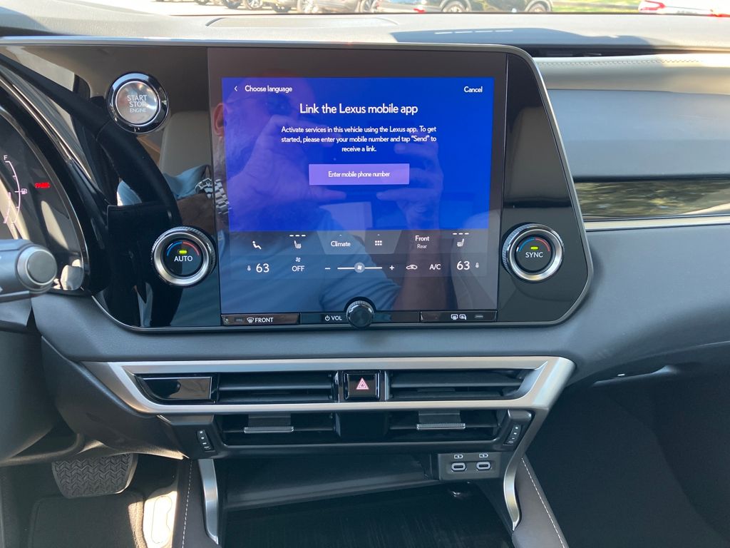 2023 Lexus RX photo 5