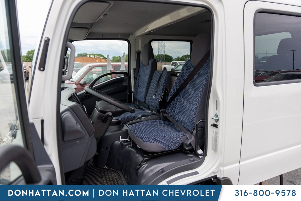 2025 Chevrolet Silverado photo 5